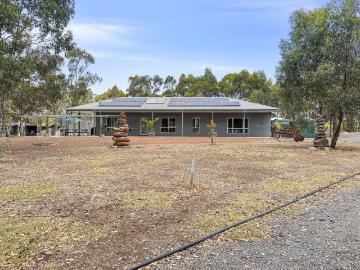PEACEFUL AND SPACIOUS COUNTRY LIVING