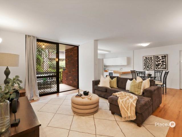 Peaceful and Private Boutique Ground Floor Living with Two Car Garage