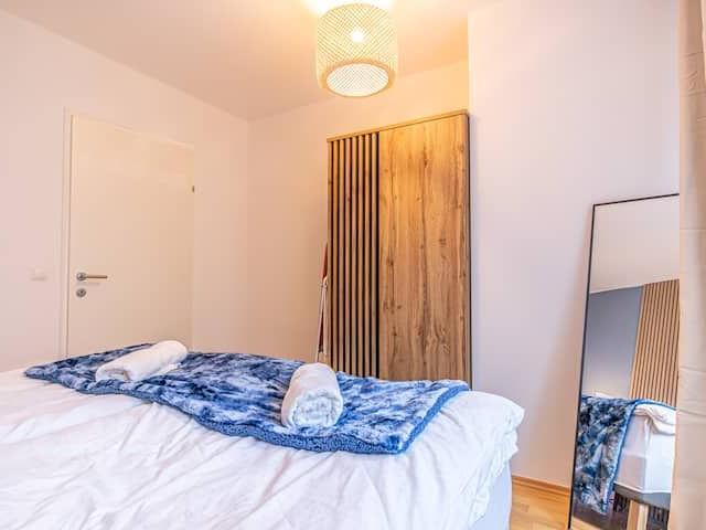 Peaceful Apartment with Balcony at Reumannplatz U1, Vienna Amsterdam Apartments for Rent
