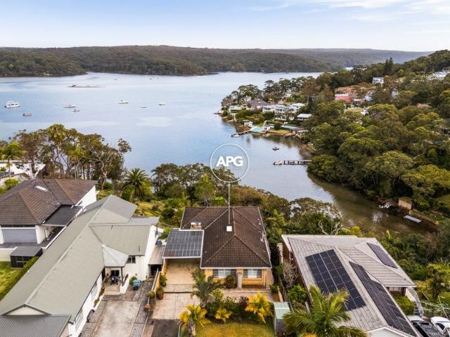 Peaceful Bay Waterfront Living