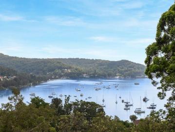 Peaceful Brisbane Water Retreat with Stunning Views