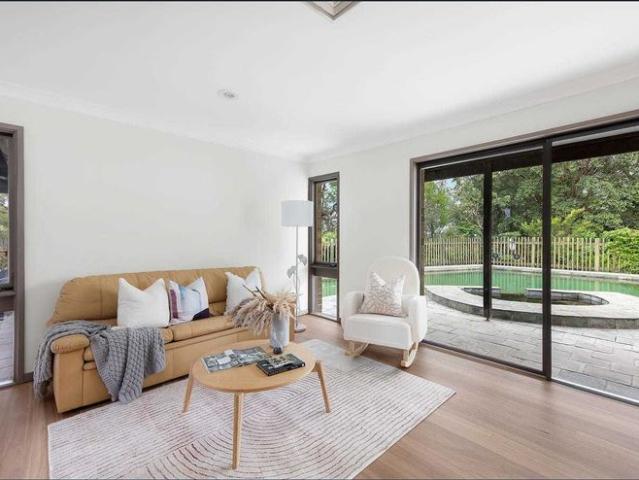 Peaceful Bush Side Retreat in St Ives