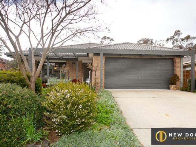 Peaceful Bushland Living in a Quiet Cul de sac