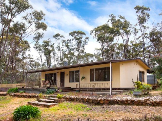 Peaceful Bushland Living on 10 Acres