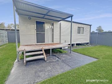 Peaceful & Charming 2 Bedroom Granny Flat with Sunny Deck in Castlereagh
