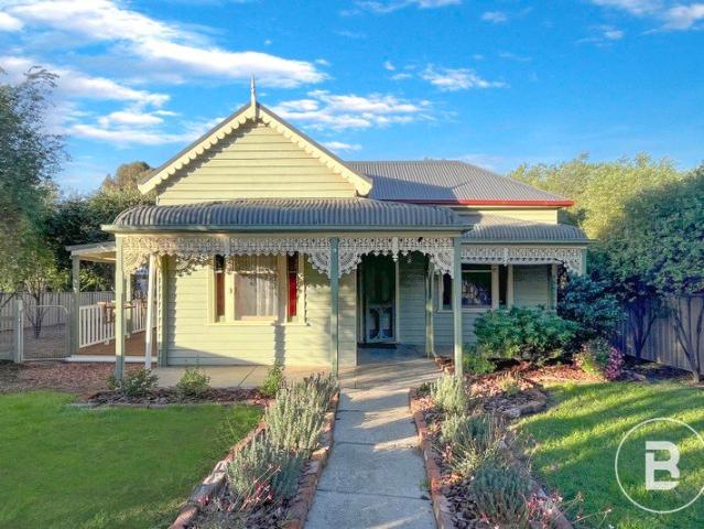 Peaceful & Charming Victorian three bedroom home