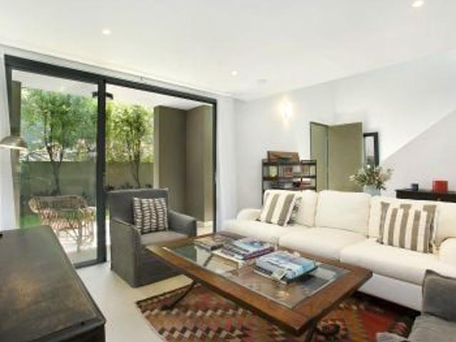 Peaceful & Convenient Townhouse over 55s
