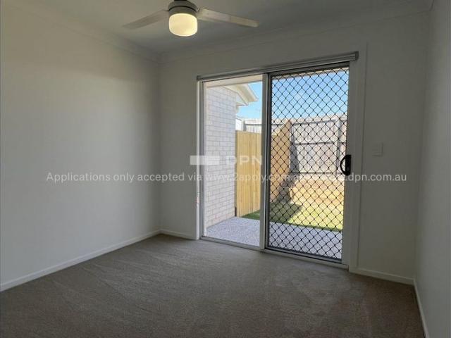 Peaceful & Conveniently Located Home in Redbank