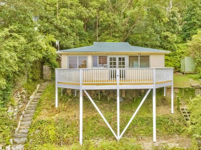 Peaceful Coastal Living with Nature at Your Doorstep