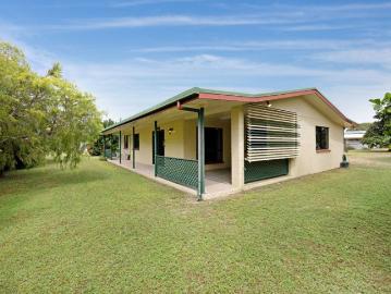 Peaceful Coastal Living with Space to Thrive