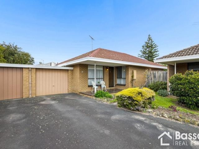 Peaceful Coastal Living in a Convenient Capel Sound Setting
