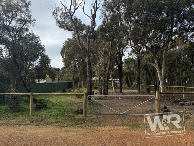 PEACEFUL COUNTRY LIVING 1,012m² BLOCK IN KENDENUP