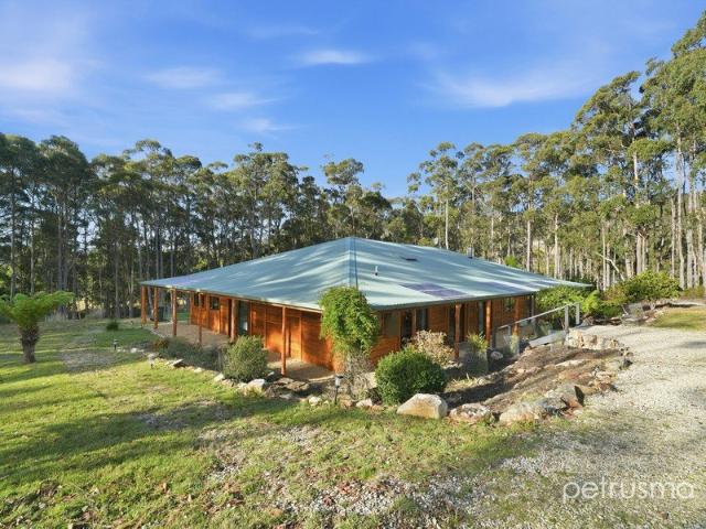 Peaceful country living with family flexibility & convenience
