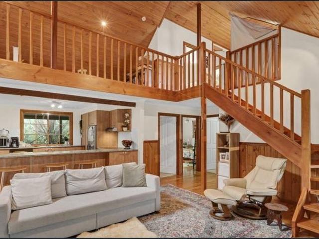 Peaceful Country Living with Stunning Views