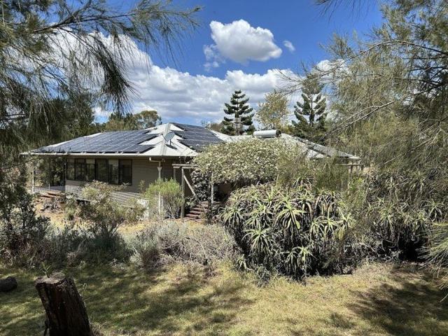 Peaceful Country Living with Space, Comfort & Convenience