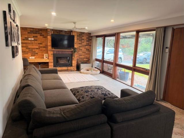 Spacious Country Living in Macclesfield