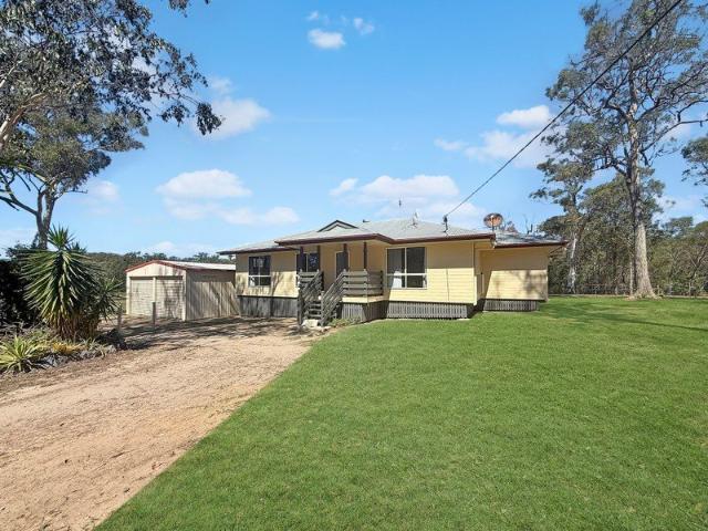 Peaceful Country Living with Space to Enjoy