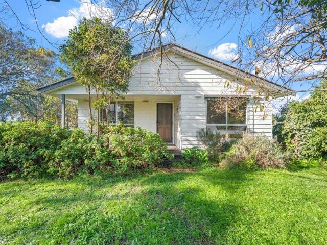 Peaceful Country Living on 4 Acres