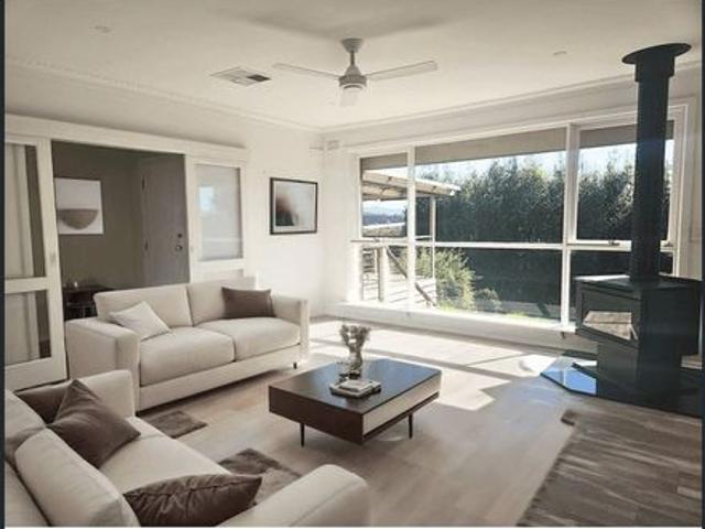 Peaceful Country Setting, Close to Everything Monbulk Has to Offer