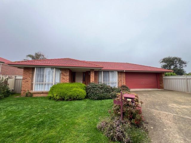 Peaceful Court Living Close to Schools and CBD