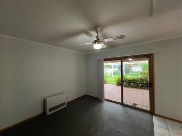 Peaceful Court Living Close to Schools and CBD