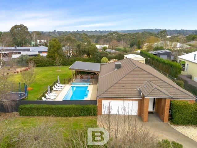 Peaceful Court Living with Endless Family Appeal