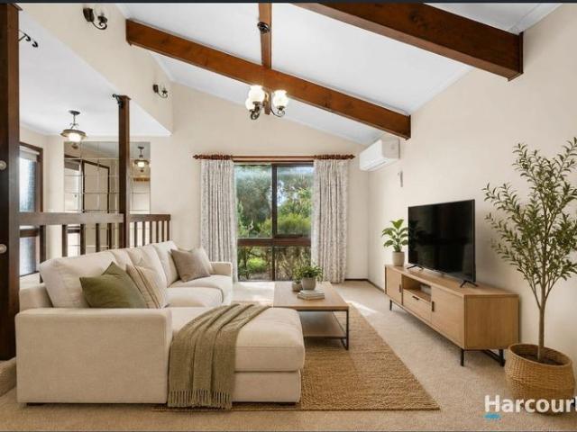 Peaceful Court Living with Space to Enjoy
