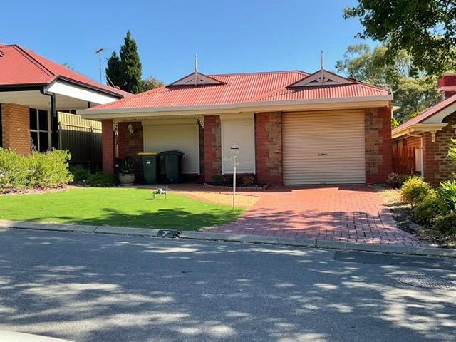 Peaceful Court Location with Character & Charm