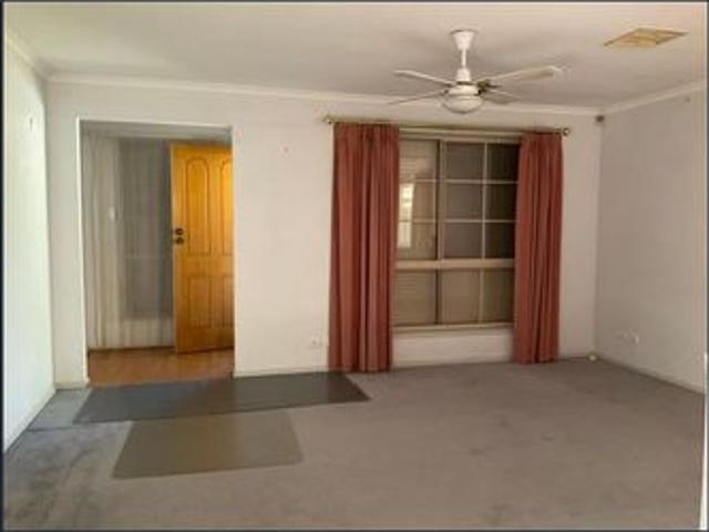 Peaceful Court Location with Character & Charm