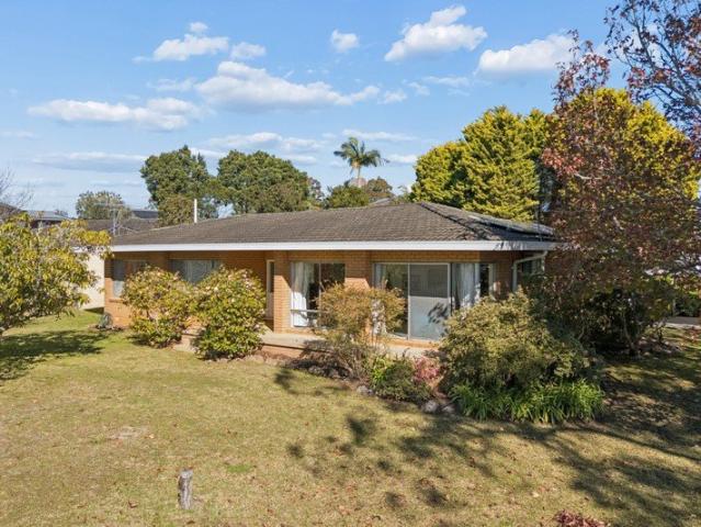 Peaceful Cul de Sac Living with Exciting Potential