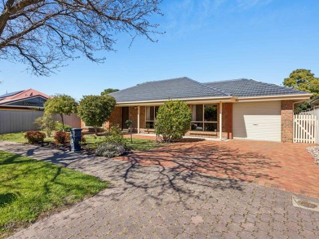Peaceful Cul De Sac Living With Renovated Family Comfort