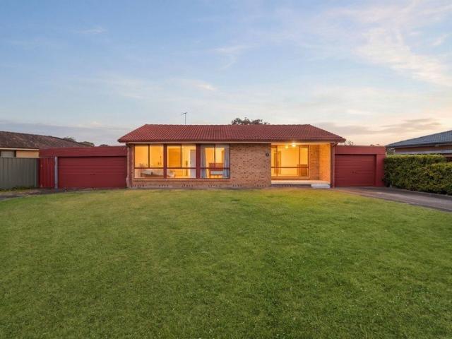 Peaceful Cul de Sac Living in the Heart of Eschol Park!