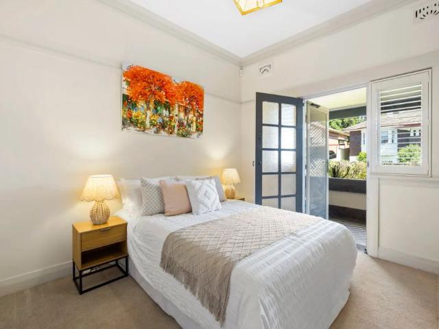 Peaceful Cul de Sac Living Moments from Burwood