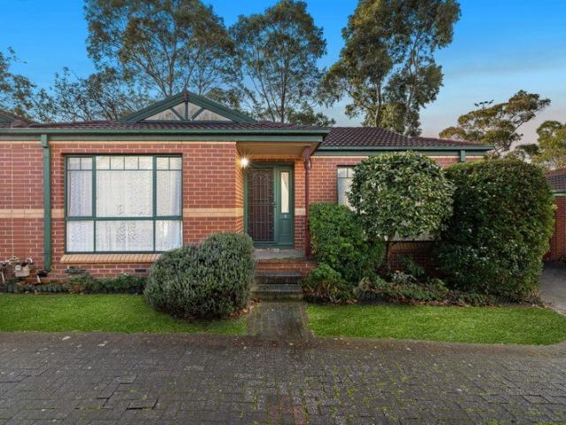 Peaceful, Easy Living with Reserve Views