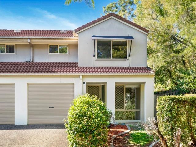 Peaceful End Position Move In Ready Townhouse in Villa Petros