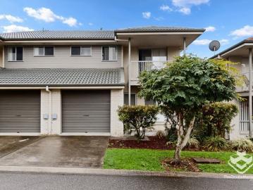 Peaceful End Position Townhouse in Prime Durack Location