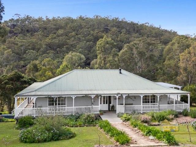 Peaceful family living on 35 acres!