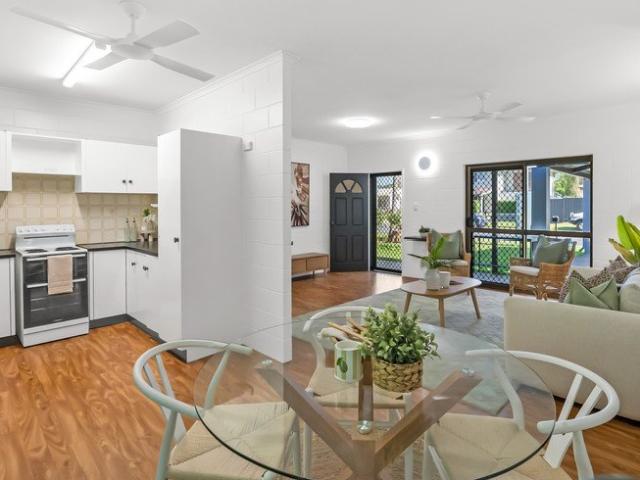 Peaceful Family Living Backing onto Parkland