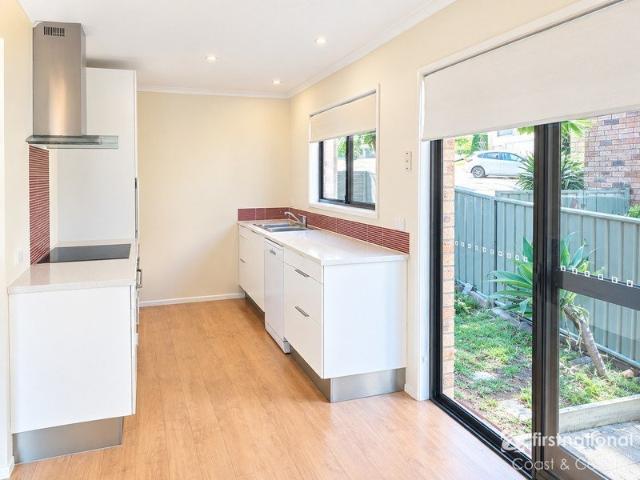 Peaceful Family Living Backing onto Reserve