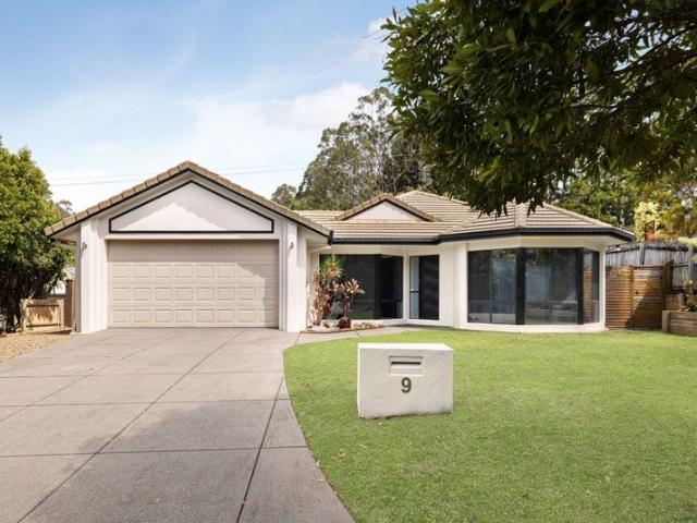 Peaceful Family Living in a Tightly Held Palmwoods Location