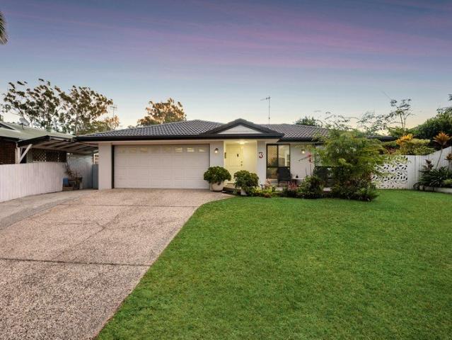 Peaceful Family Living in the Heart of Old Tewantin