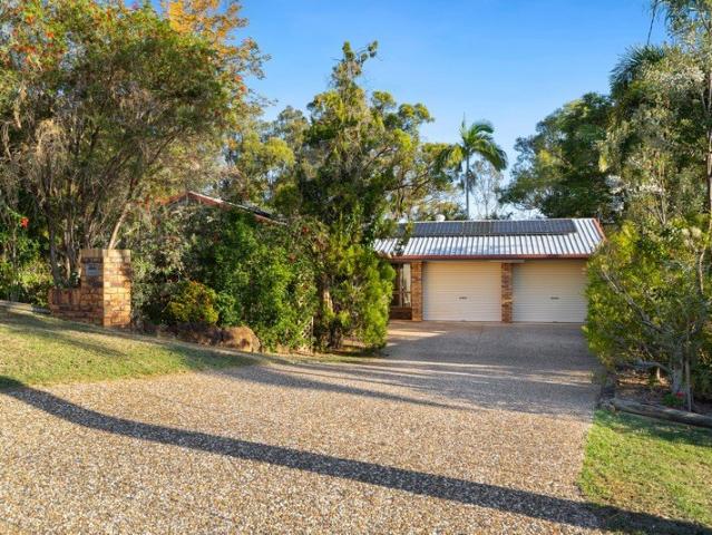 Peaceful Family Living With Parkland at Your Back Door
