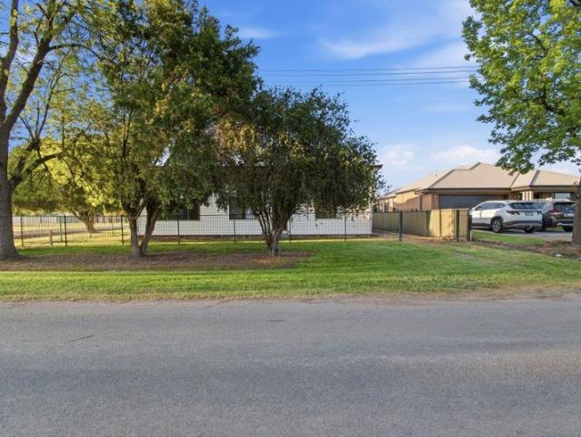 Peaceful Family Living with Rural Outlook