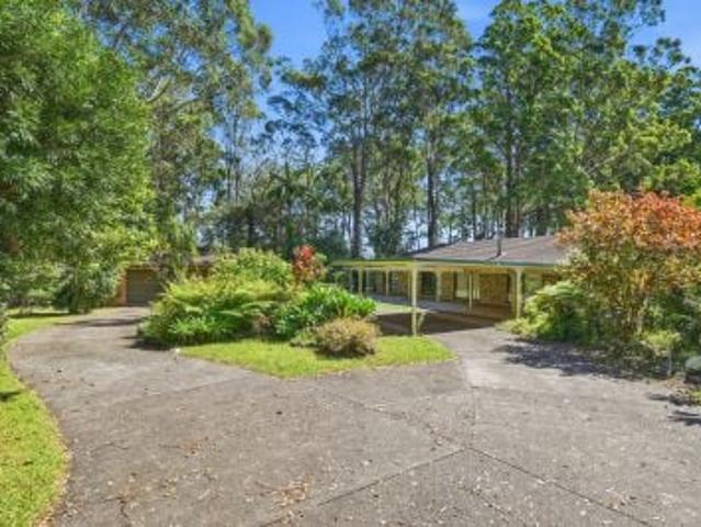 Peaceful Family Retreat Surrounded By Stunning Gardens