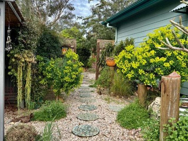 Peaceful Garden Haven Near the Coast
