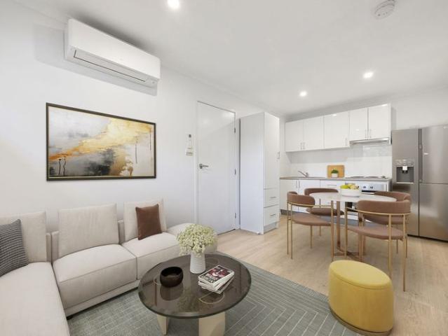 Peaceful granny flat living with private backyard