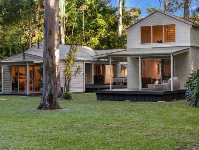 PEACEFUL HINTERLAND HAVEN SURROUNDED BY NATURE