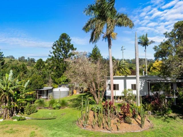 Peaceful Hinterland Living with Valley Views