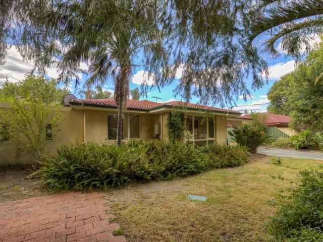 Peaceful Home: 4 Bed with Large Workshop