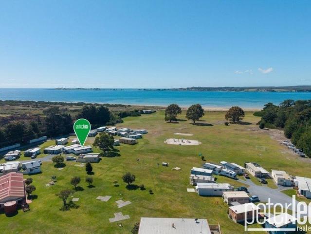 Peaceful Independent Living Lifestyle in a Beautiful Park Setting